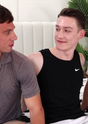 Threesome Fun - Kingsley Kross Leslie Madison & Thomas Rosewood Show Off Their Freaky Sides