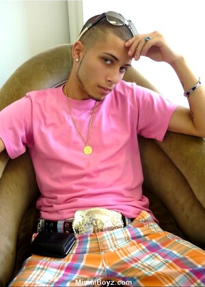 Hot latin twink Gilberto jerking off dick
