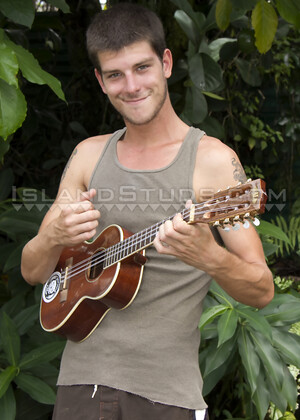 Killer Cock Kurt: Massive 9" Twink Pees, Plays Ukulele Naked and Explodes in Solid Streams of Hawaiian Milk!