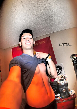 Hot jock Thomas Diaz
