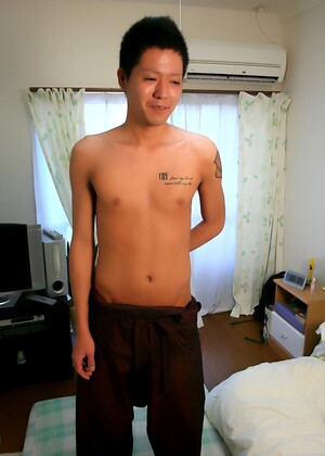 Japanese boy-next-door Haruki jerking off!