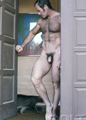Hot muscle hunk naked