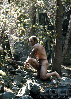 Hot muscle hunk naked