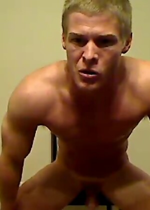 Swole Ass White Dude Beats That Meat