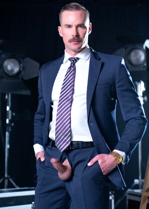 VPL Weatherman. Directed By: Raul Marcos