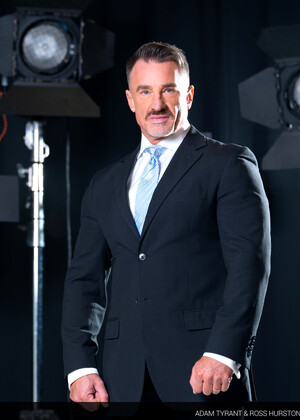 VPL Weatherman. Directed By: Raul Marcos