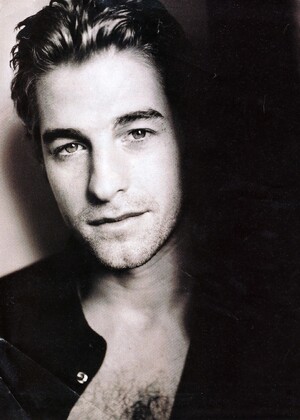 Scott Speedman photos