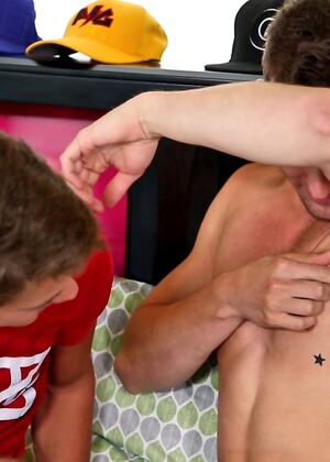 Cute gays Brad Rockwell and Alex Jordan ride each other's knob on a bed
