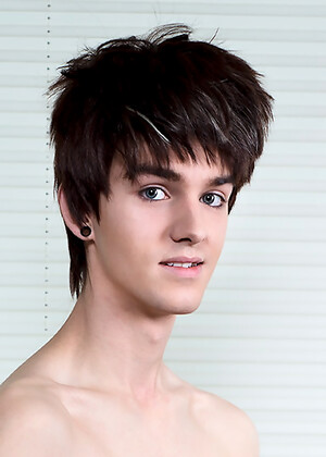 Ethan Bangs That Tight Butt