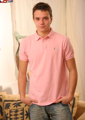 Sporty twink with sexy body