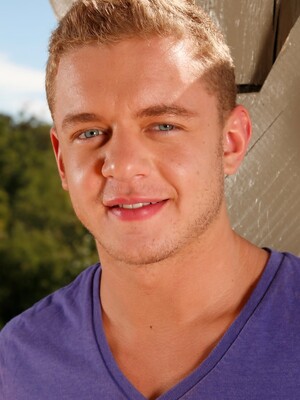 Kinky redhead boy Ian Levine bottoms for Alex Greene