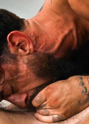 Hairy gays Blake Wilder & Alpha Wolfe give each other head & have anal sex